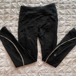 Ivivva (Lululemon) Reflective black leggings
